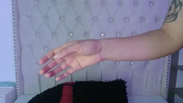 Abril Squirt online show from 27, 10, 2025