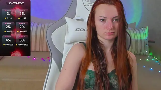 Snapshot of FlamyGold chatting on 13, 11, 2025 FlamyGold online show from 13, 11, 2025