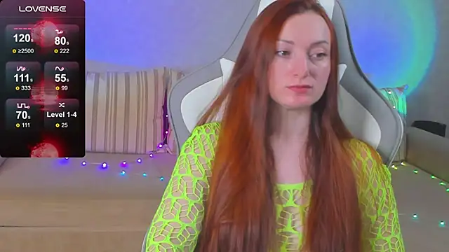 Snapshot of FlamyGold chatting on 28, 11, 2025 FlamyGold online show from 28, 11, 2025