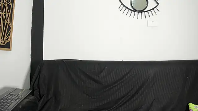 EmilyGomezLS online show from 8, 4, 2026