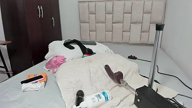 blondeb201 online show from 8, 2, 2026