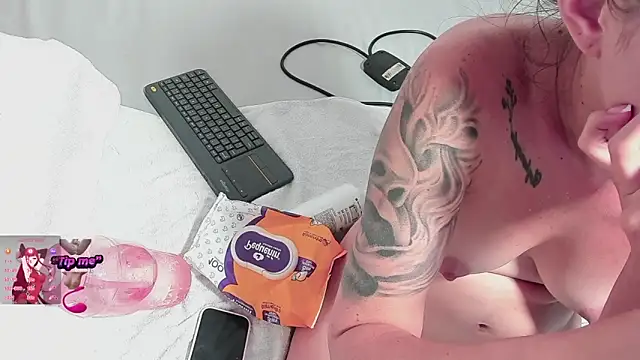 blondeb201 online show from 14, 2, 2026