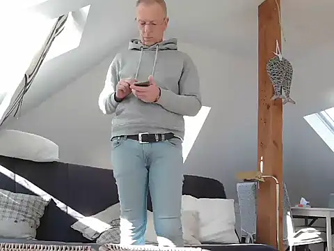 maxmueller321 online show from 18, 3, 2026