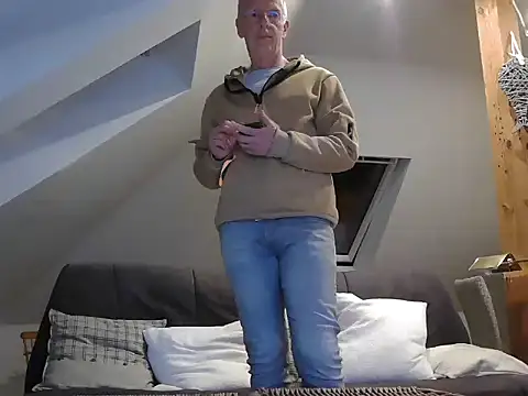 maxmueller321 online show from 3, 3, 2026