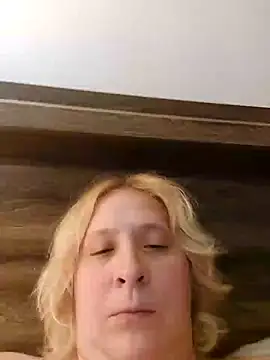 Snapshot of Icedcoffee2024 chatting on 16, 10, 2025 Icedcoffee2024 online show from 16, 10, 2025