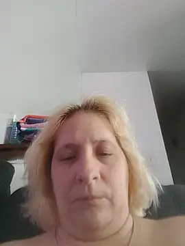 Snapshot of Icedcoffee2024 chatting on 2, 11, 2025 Icedcoffee2024 online show from 2, 11, 2025