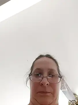 Snapshot of Icedcoffee2024 chatting on 24, 2, 2025 Icedcoffee2024 online show from 24, 2, 2025