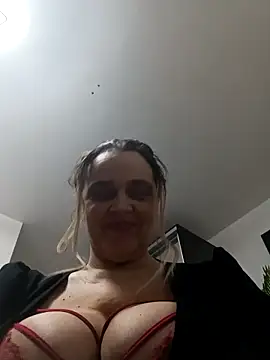 hugebobbs online show from 11, 2, 2026