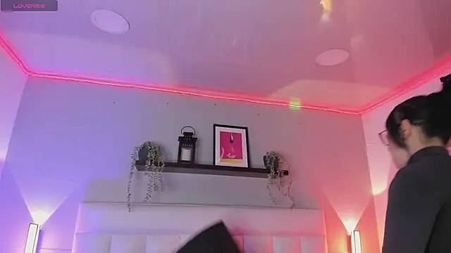 sofi bakerr online show from 24, 2, 2026