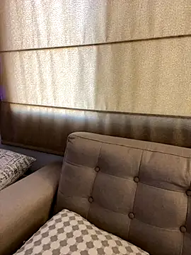 Snapshot of DaryRos chatting on 1, 12, 2025 DaryRos online show from 1, 12, 2025