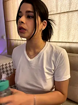 Snapshot of DaryRos chatting on 13, 10, 2025 DaryRos online show from 13, 10, 2025