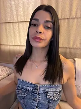 Snapshot of DaryRos chatting on 21, 11, 2025 DaryRos online show from 21, 11, 2025