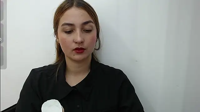 salome  lopez  online show from 15, 11, 2025