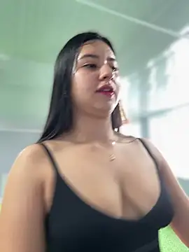 VAL PRINCESS online show from 5, 3, 2025