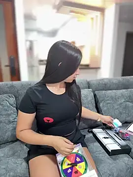 VAL PRINCESS online show from 2, 3, 2025