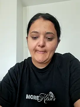 sarahhh1987 online show from 6, 4, 2026