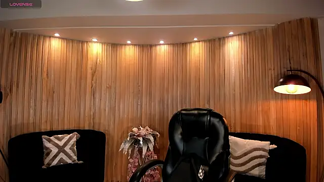 HannaConnor  online show from 9, 2, 2026