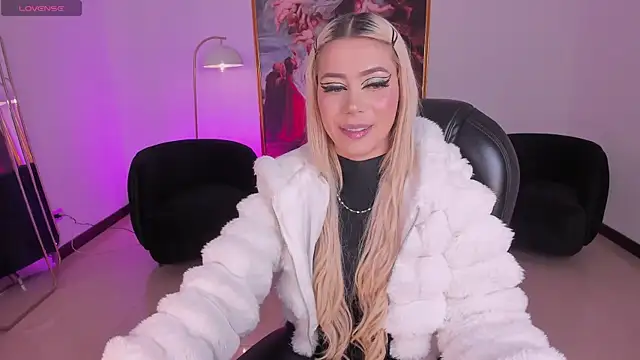 HannaConnor  online show from 3, 3, 2026