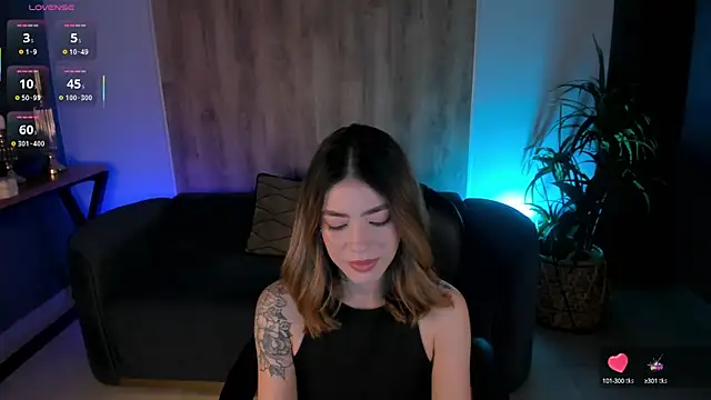 ViolettHansson online show from 12, 3, 2025