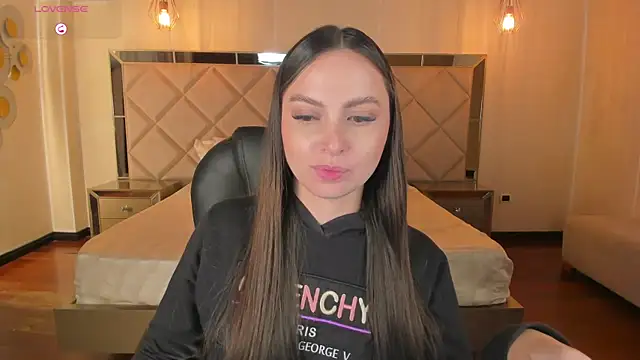 Snapshot of AliceHarper_ chatting on 18, 2, 2025 AliceHarper online show from 18, 2, 2025