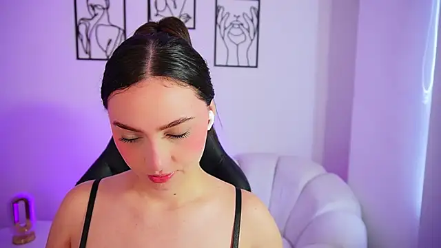 AliceHarper  online show from 19, 7, 2026
