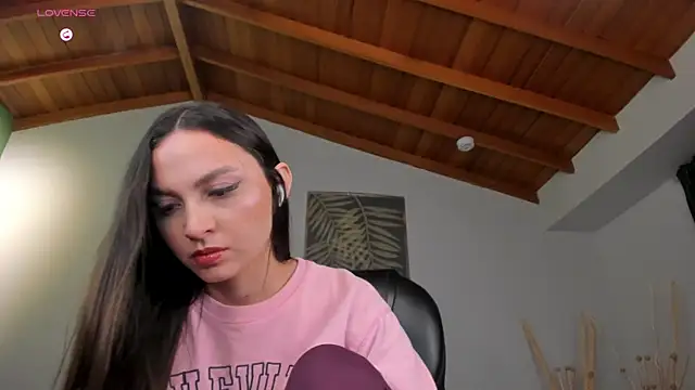 Snapshot of AliceHarper_ chatting on 12, 3, 2025 AliceHarper online show from 12, 3, 2025
