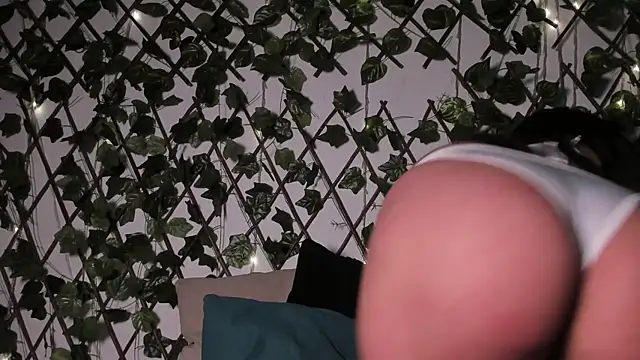 CoralineSanchez online show from 5, 12, 2025