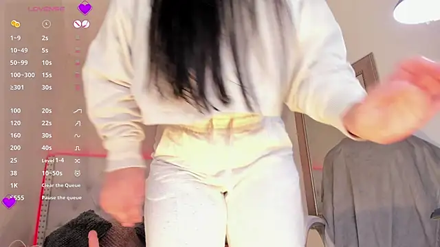 aliscollins  online show from 19, 10, 2025