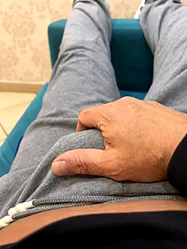 Snapshot of Teloficco chatting on 7, 12, 2024 Teloficco online show from 7, 12, 2024