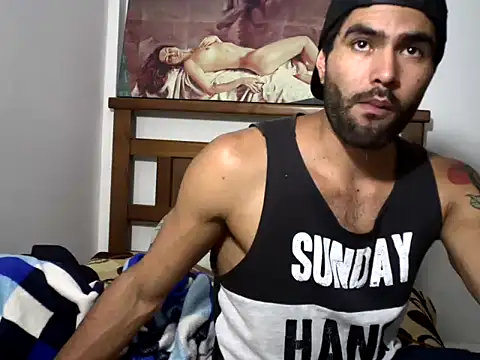 Snapshot of hideonbush051 chatting on 15, 11, 2025 hideonbush051 online show from 15, 11, 2025