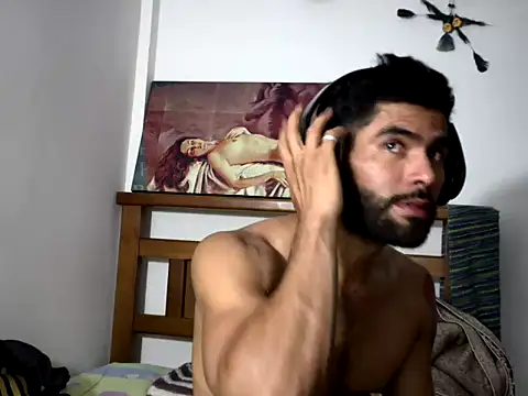 hideonbush051 online show from 4, 12, 2025