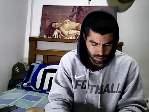 Snapshot of hideonbush051 chatting on 11, 10, 2025 hideonbush051 online show from 11, 10, 2025