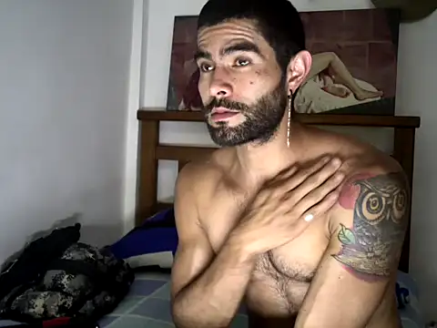 Snapshot of hideonbush051 chatting on 18, 10, 2025 hideonbush051 online show from 18, 10, 2025