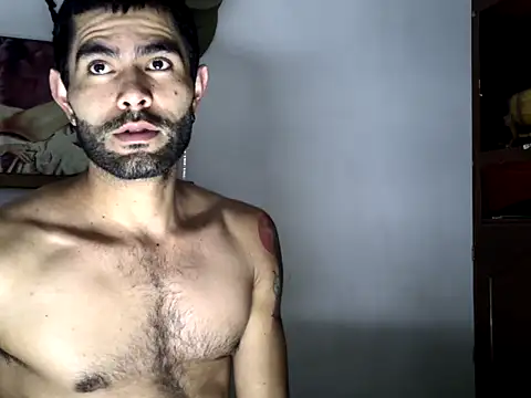 Snapshot of hideonbush051 chatting on 28, 10, 2025 hideonbush051 online show from 28, 10, 2025