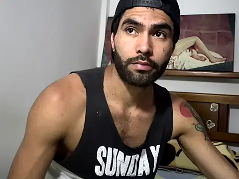 Snapshot of hideonbush051 chatting on 16, 11, 2025 hideonbush051 online show from 16, 11, 2025