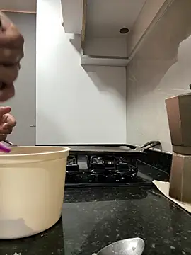 Salome golvert online show from 7, 10, 2025