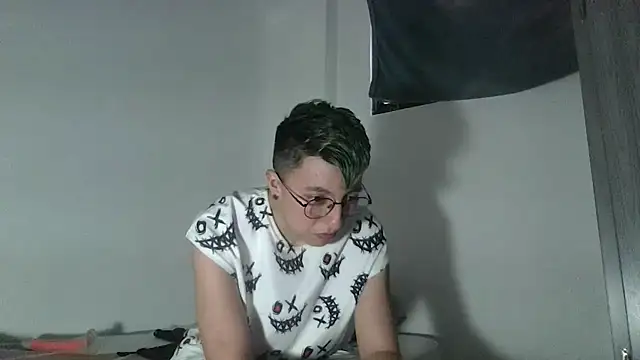 Sexyboy 666 online show from 5, 12, 2025