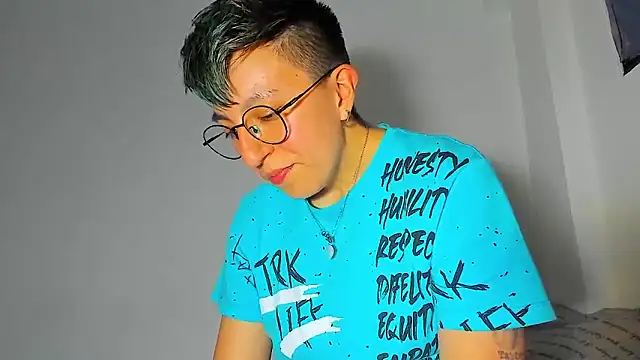 Sexyboy 666 online show from 17, 12, 2025