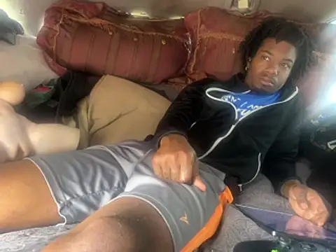 SlimeCrownzOut5 online show from 16, 2, 2026