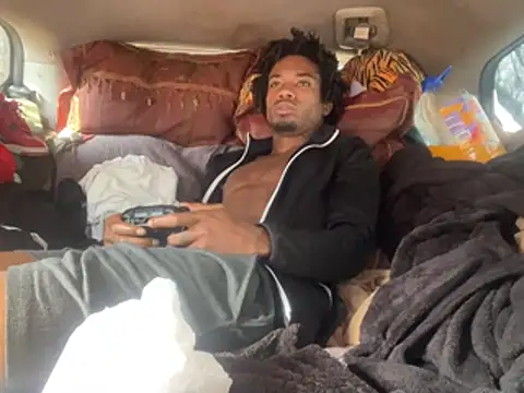 SlimeCrownzOut5 online show from 3, 2, 2026