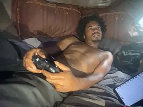 SlimeCrownzOut5 online show from 11, 4, 2026