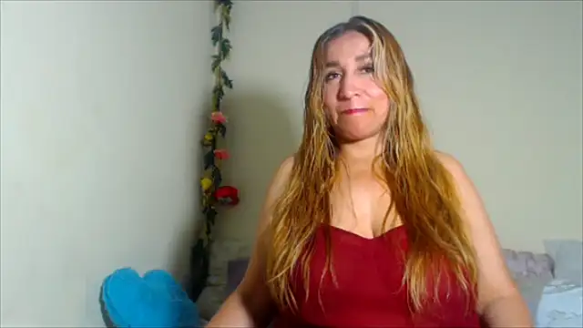 Snapshot of sharloth_x18 chatting on 13, 7, 2026 sharloth x18 online show from 13, 7, 2026