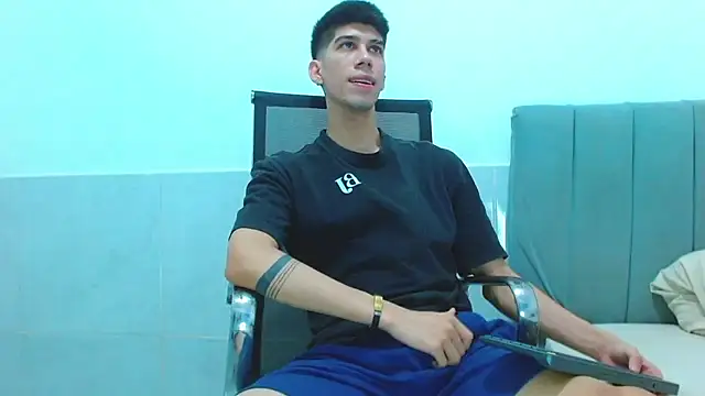 jhony-sex online show from 14, 2, 2026