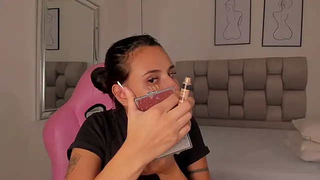 Snapshot of Susan-Sweet-7 chatting on 9, 10, 2025 Susan-Sweet-7 online show from 9, 10, 2025