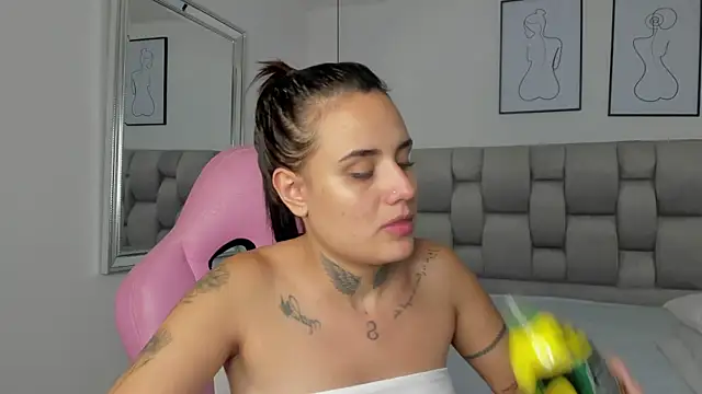 Snapshot of Susan-Sweet-7 chatting on 11, 11, 2025 Susan-Sweet-7 online show from 11, 11, 2025