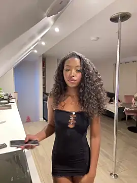 princesslola666 online show from 10, 1, 2025