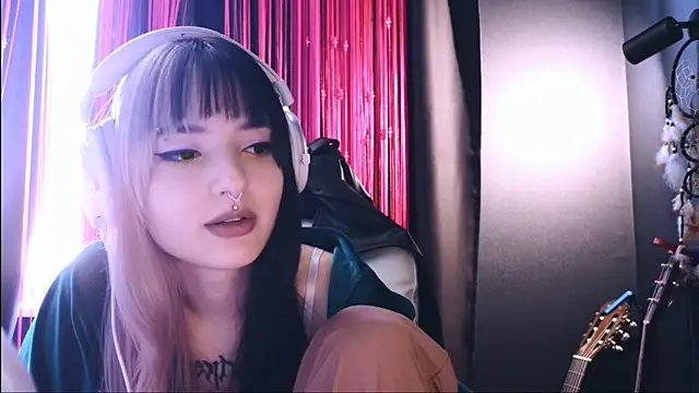 Avi Nile online show from 16, 9, 2025