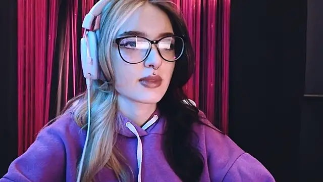 Avi Nile online show from 4, 3, 2025