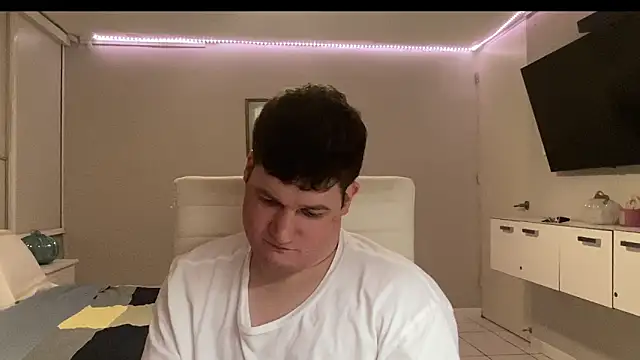 Lorenzo hernandez online show from 17, 11, 2025