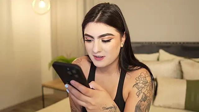 IrisBaker online show from 18, 1, 2026